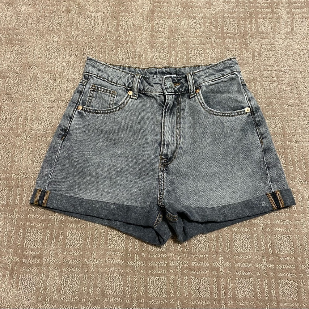 {H&M DIVIDED} High Rise Denim Shorts ~ Size 2